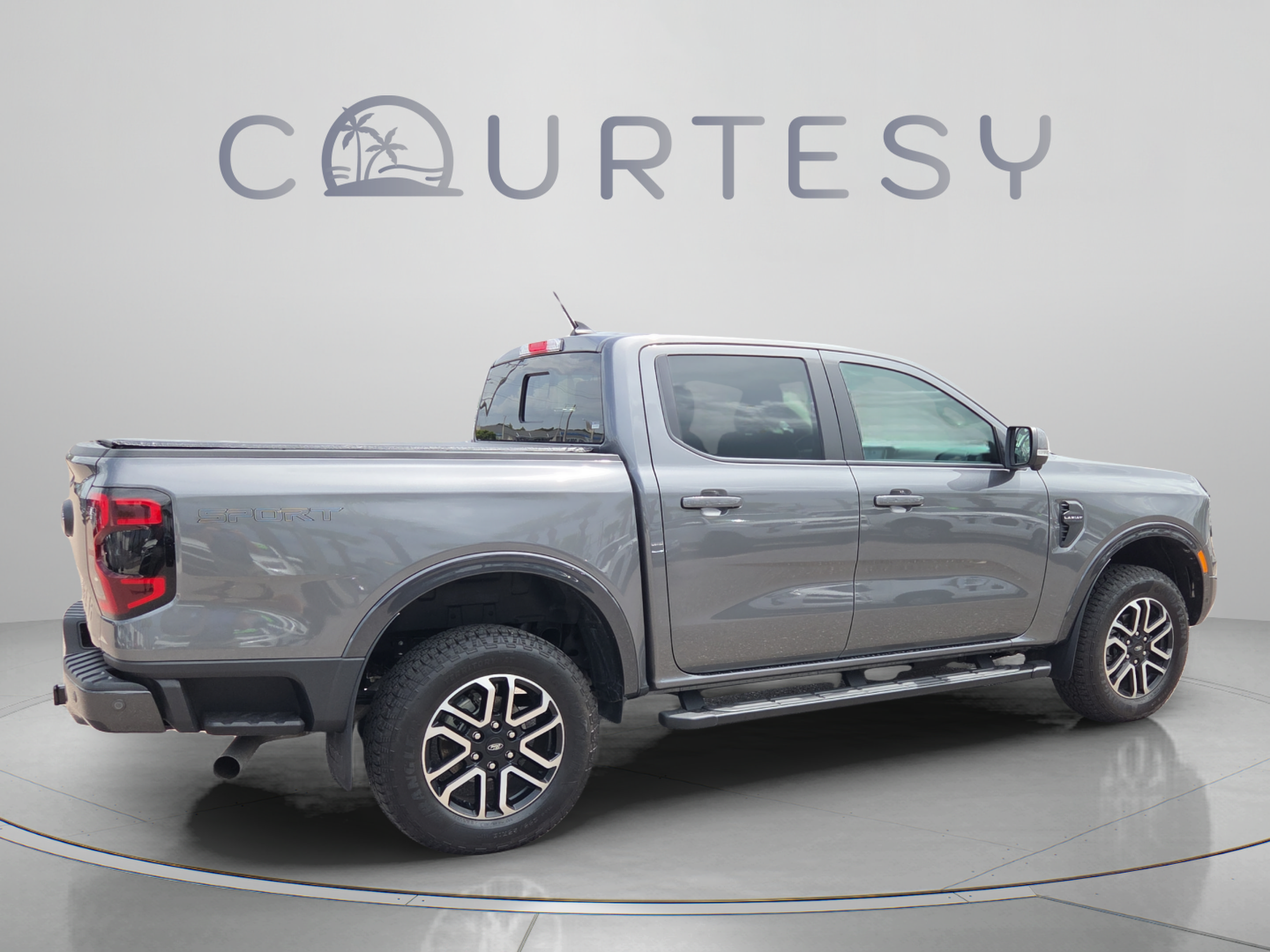 Used 2024 Ford Ranger Lariat w/ Trailer Tow Package RWD image 5