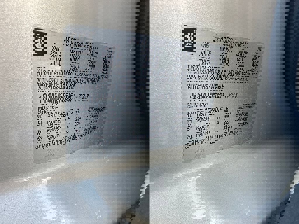 Used 2015 Cadillac Escalade Luxury image 26