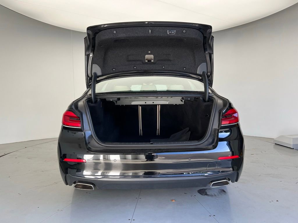 Certified 2023 BMW 530i w/ Premium Package RWD image 5