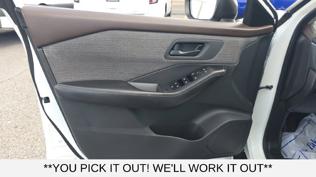 Used 2022 Nissan Rogue S AWD/4WD image 11