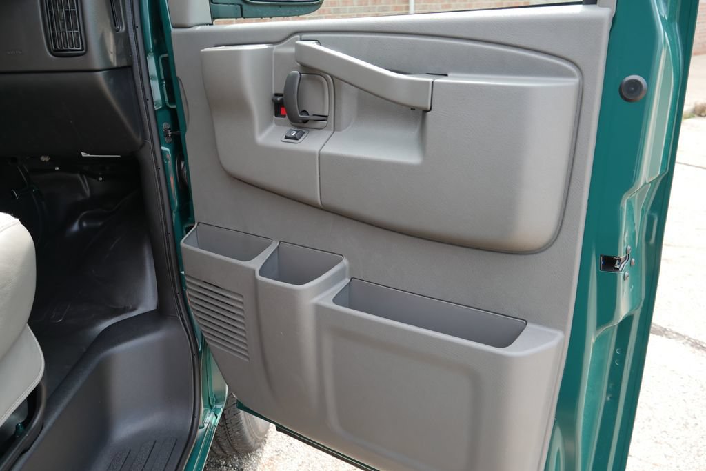 New 2026 Chevrolet Express 3500 w/ Driver Convenience Package RWD image 9