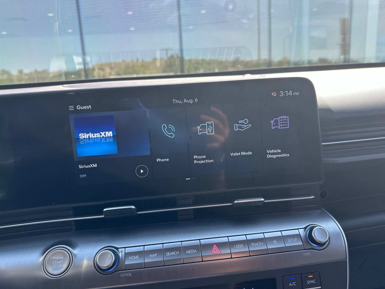 Used 2025 Hyundai Kona SEL AWD/4WD image 45