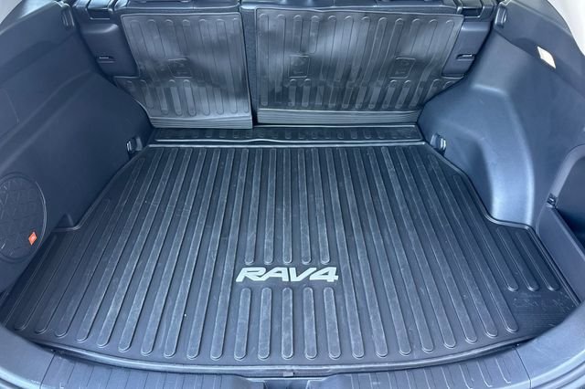 Used 2023 Toyota RAV4 XLE Premium AWD/4WD image 17