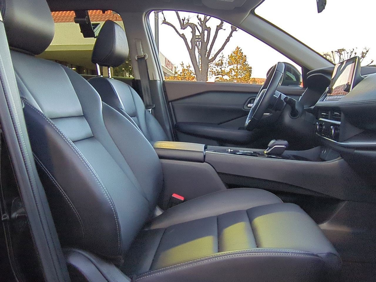 Certified 2023 Nissan Rogue SV w/ SV Premium B Package image 27