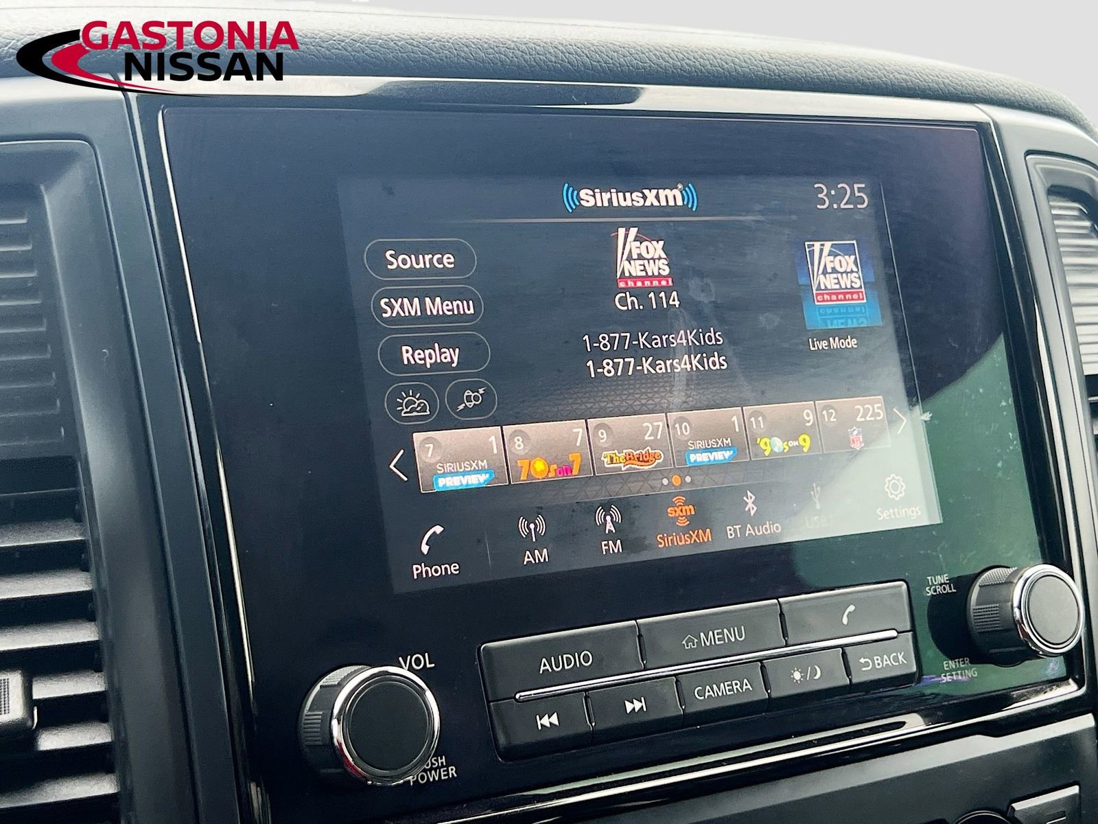 Used 2024 Nissan Titan SV w/ SV Convenience Package image 18