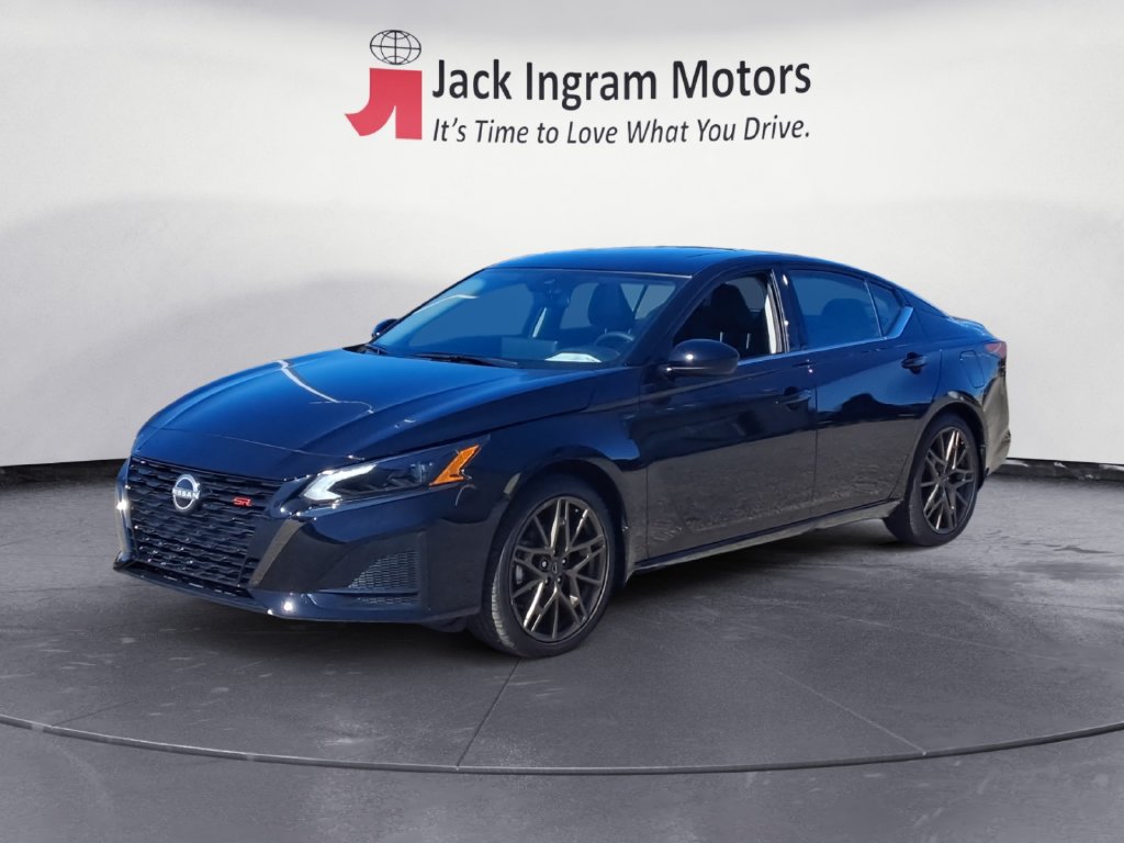 Used 2025 Nissan Altima 2.5 SR w/ SR Premium Package FWD 360° Tour
