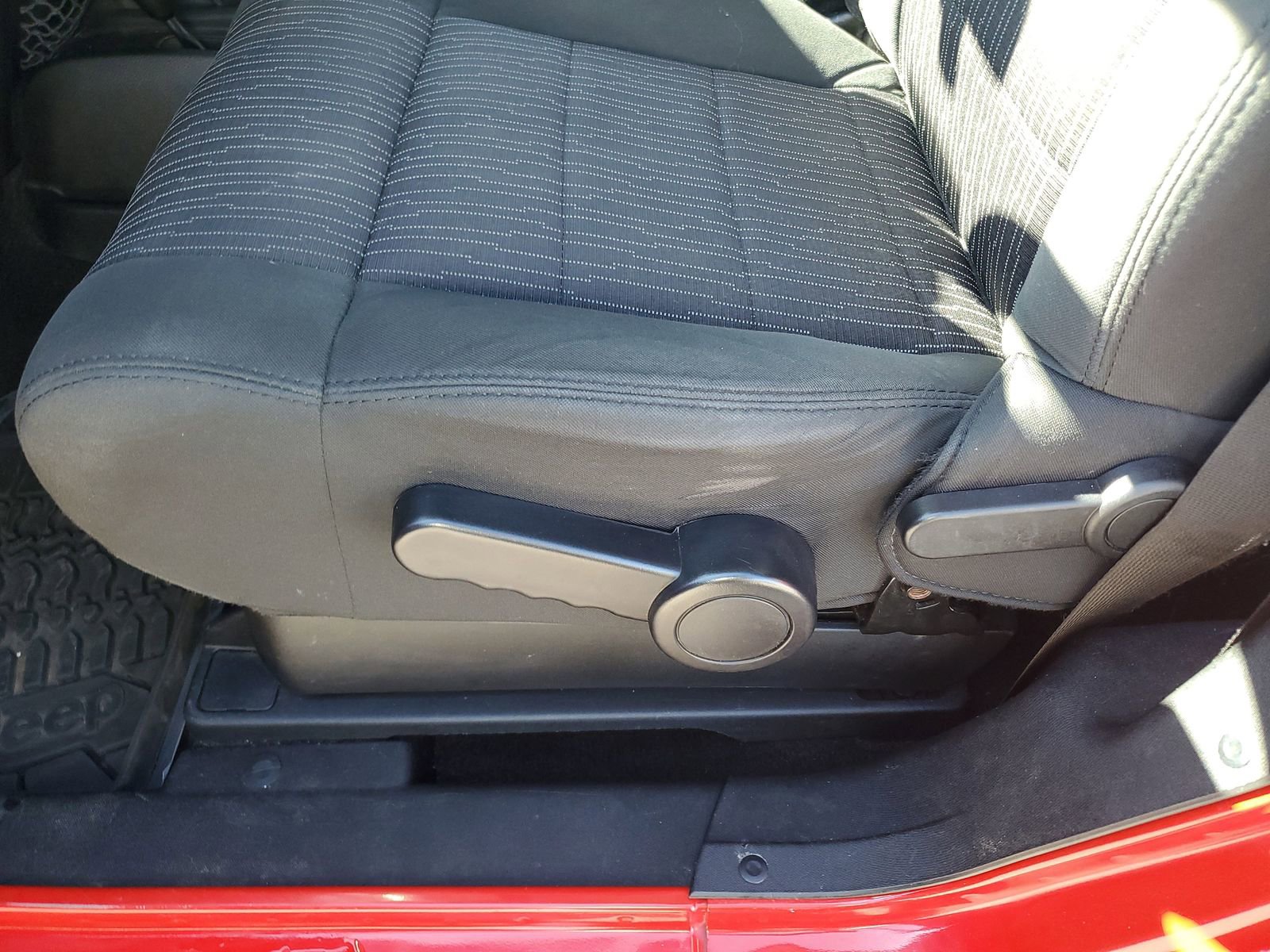 Used 2012 Jeep Wrangler Sport AWD/4WD image 16