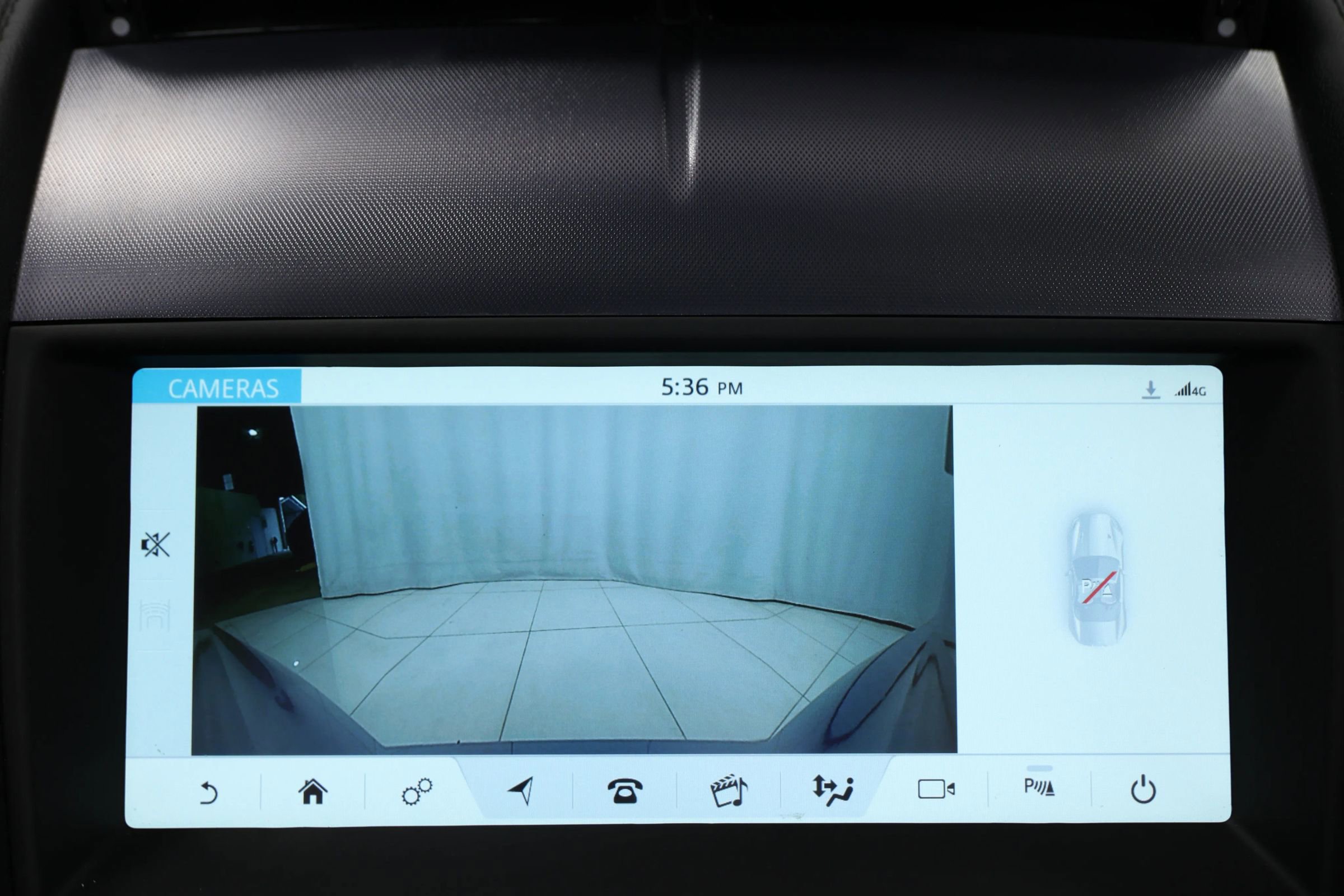 Used 2020 Jaguar F-TYPE Convertible image 32