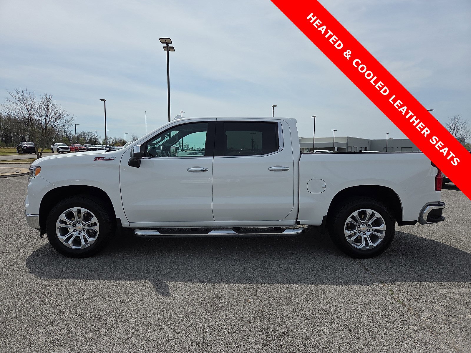 Used 2024 Chevrolet Silverado 1500 LTZ w/ LTZ Premium Package AWD/4WD image 3
