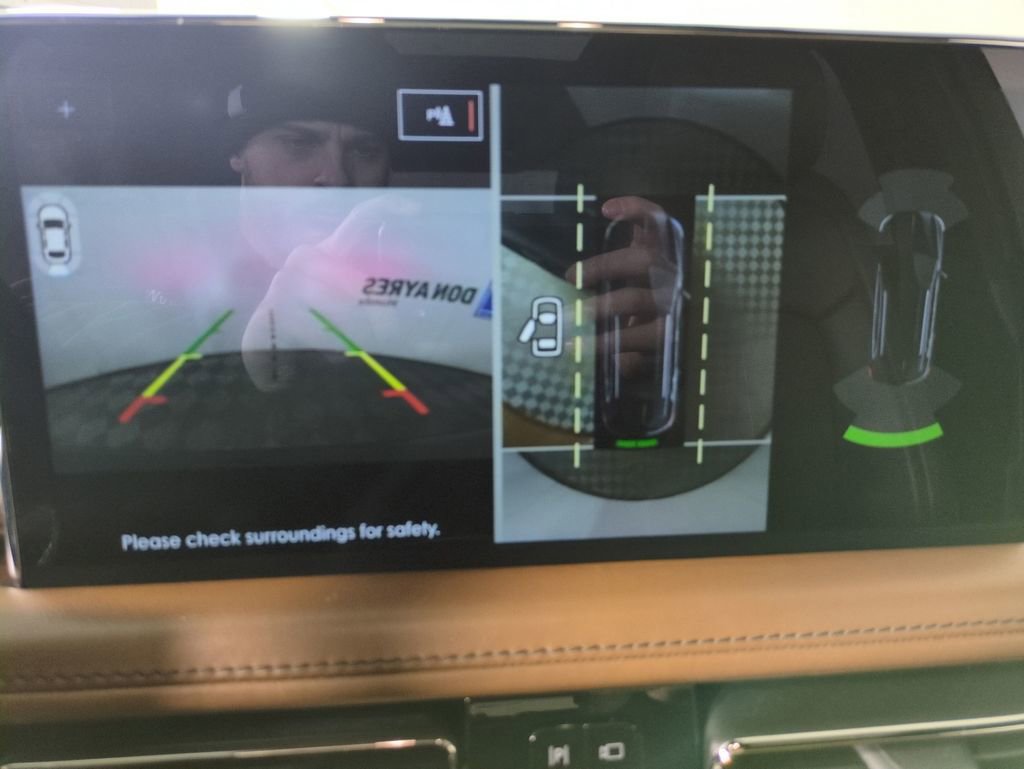 Used 2022 Lincoln Nautilus Reserve w/ Equipment Group 202A image 22