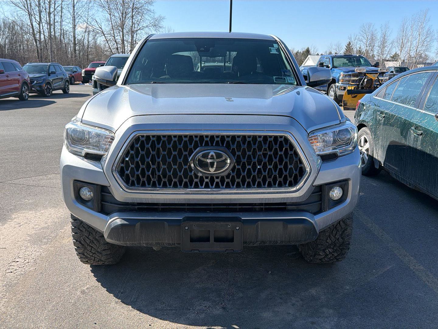 Used 2019 Toyota Tacoma TRD Off-Road image 2