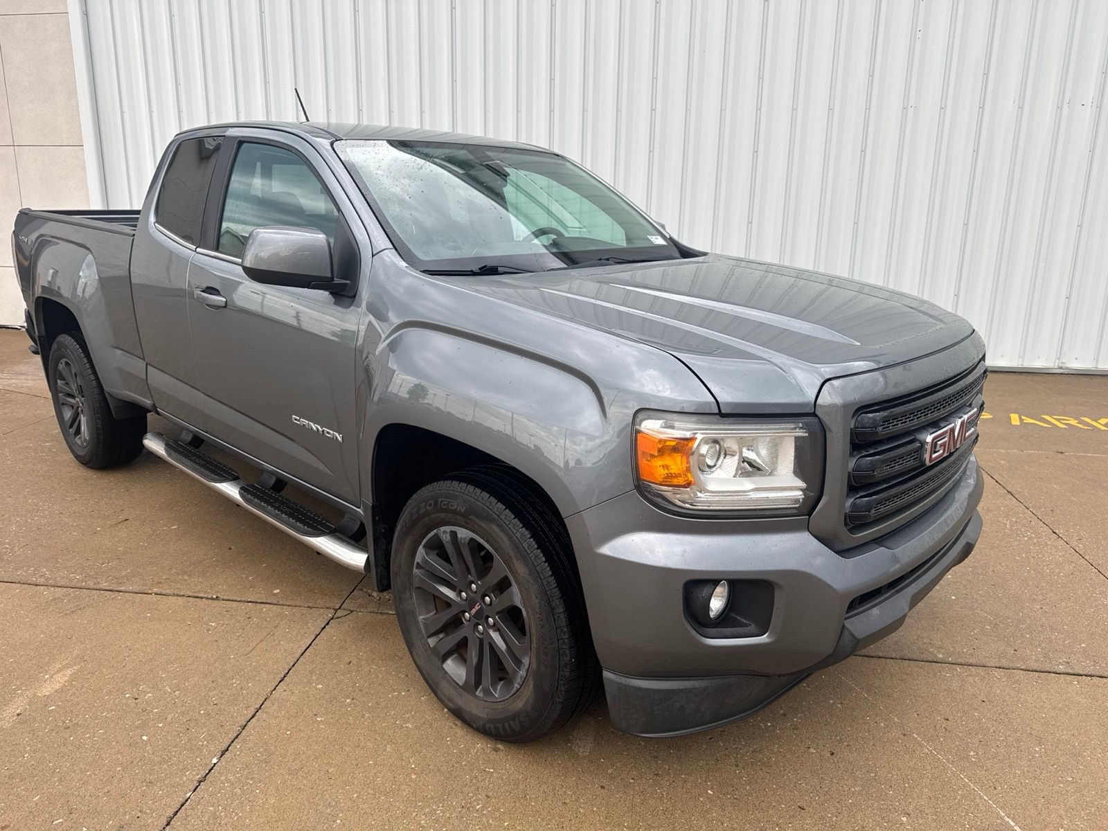 Used 2020 GMC Canyon SLE w/ Elevation Edition AWD/4WD image 2