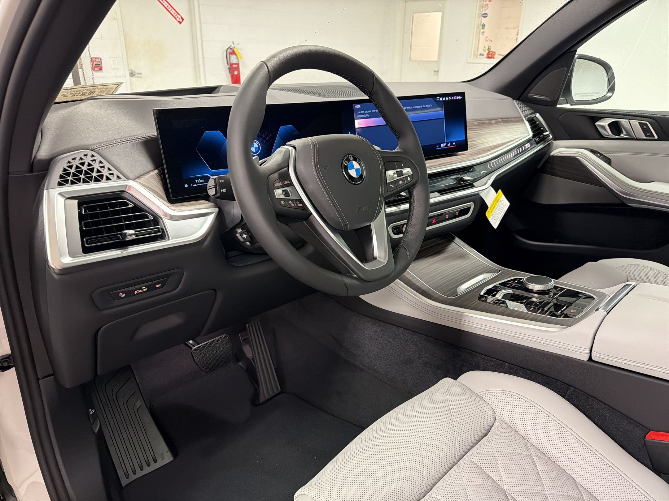 New 2026 BMW X5 sDrive40i w/ Climate Comfort Package RWD image 4