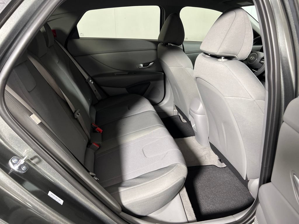 New 2026 Hyundai Elantra SE FWD image 12