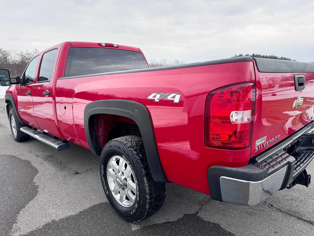 Used 2011 Chevrolet Silverado 2500 LT w/ Interior Plus Package image 11