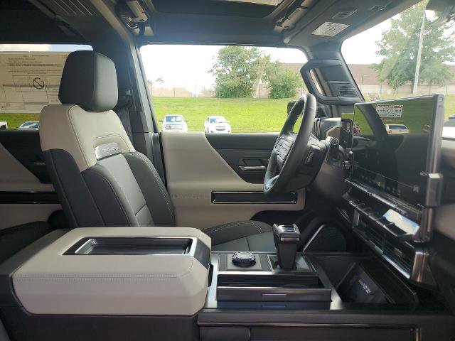 New 2026 GMC Hummer EV SUV w/ LPO, Dark Essentials Package image 33