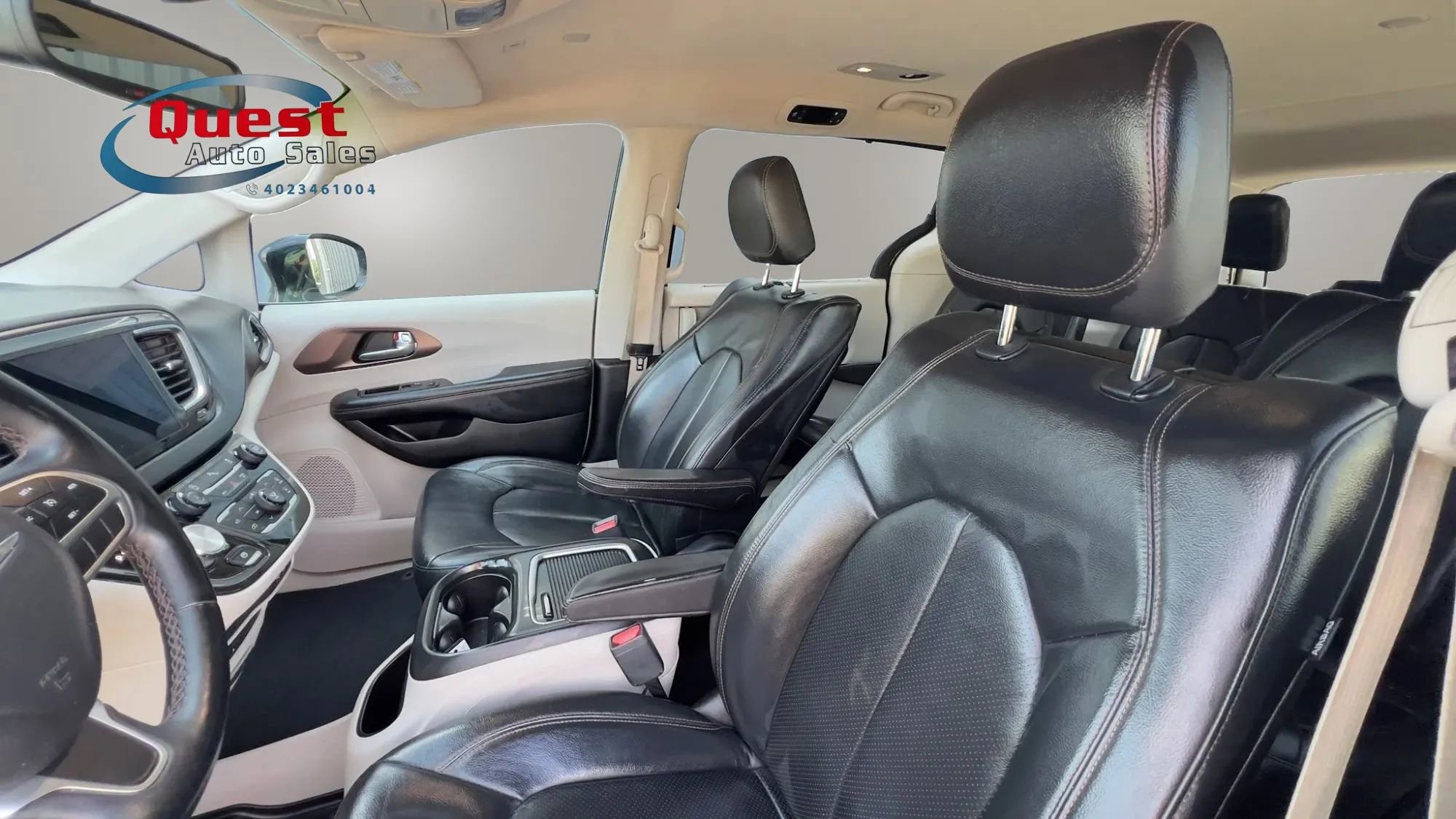 Used 2018 Chrysler Pacifica Touring-L Plus FWD image 19