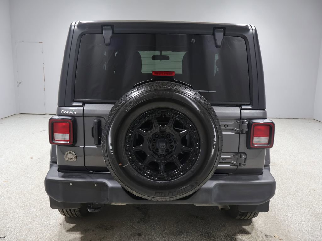 Used 2022 Jeep Wrangler Sport S image 4