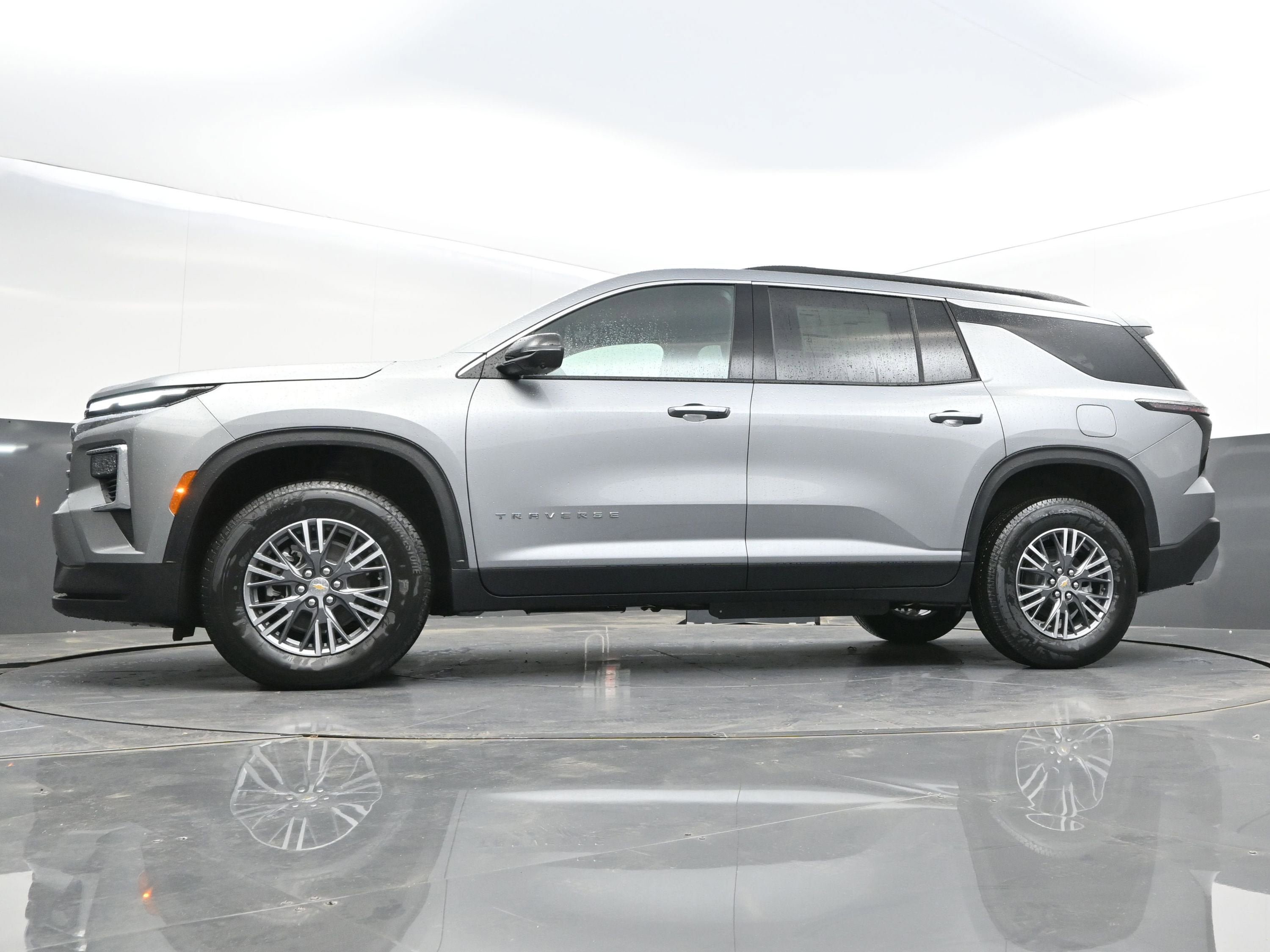 New 2026 Chevrolet Traverse LT FWD image 45