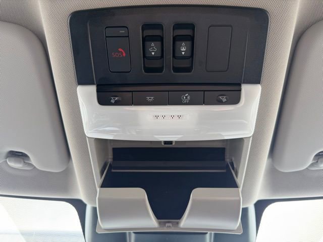 Used 2024 Nissan Rogue SV w/ SV Premium Package AWD/4WD image 29