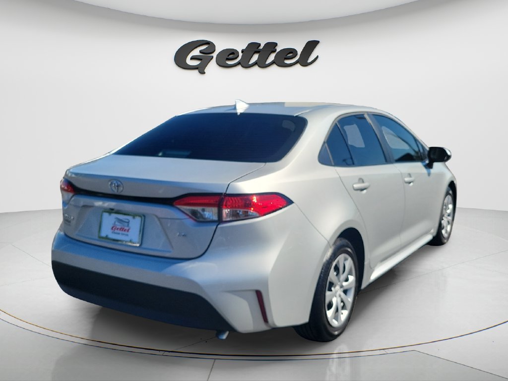 Used 2024 Toyota Corolla LE FWD image 5