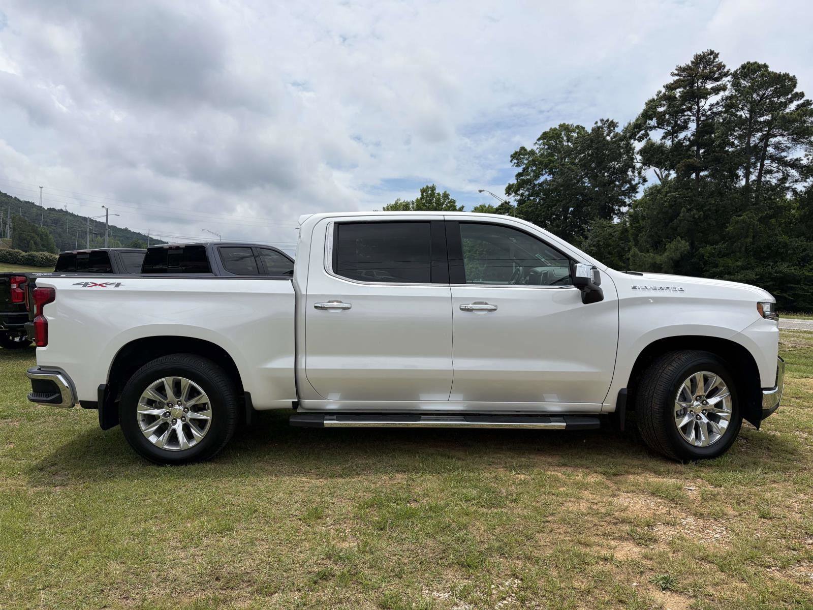 Used 2019 Chevrolet Silverado 1500 LTZ w/ LTZ Premium Package AWD/4WD image 20