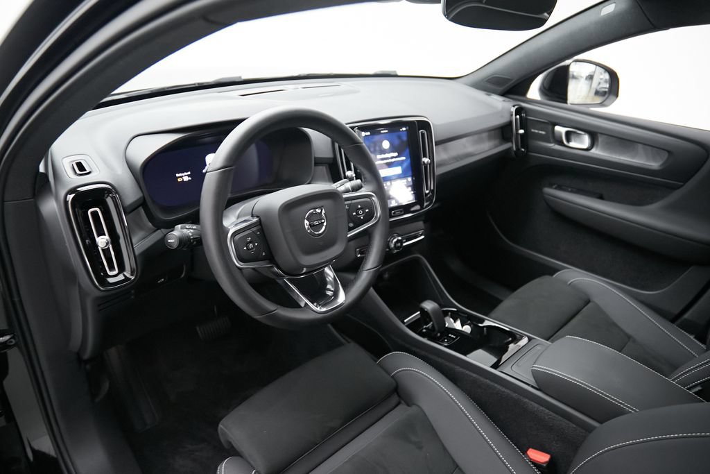 Certified 2023 Volvo C40 P8 Recharge Ultimate AWD/4WD image 12