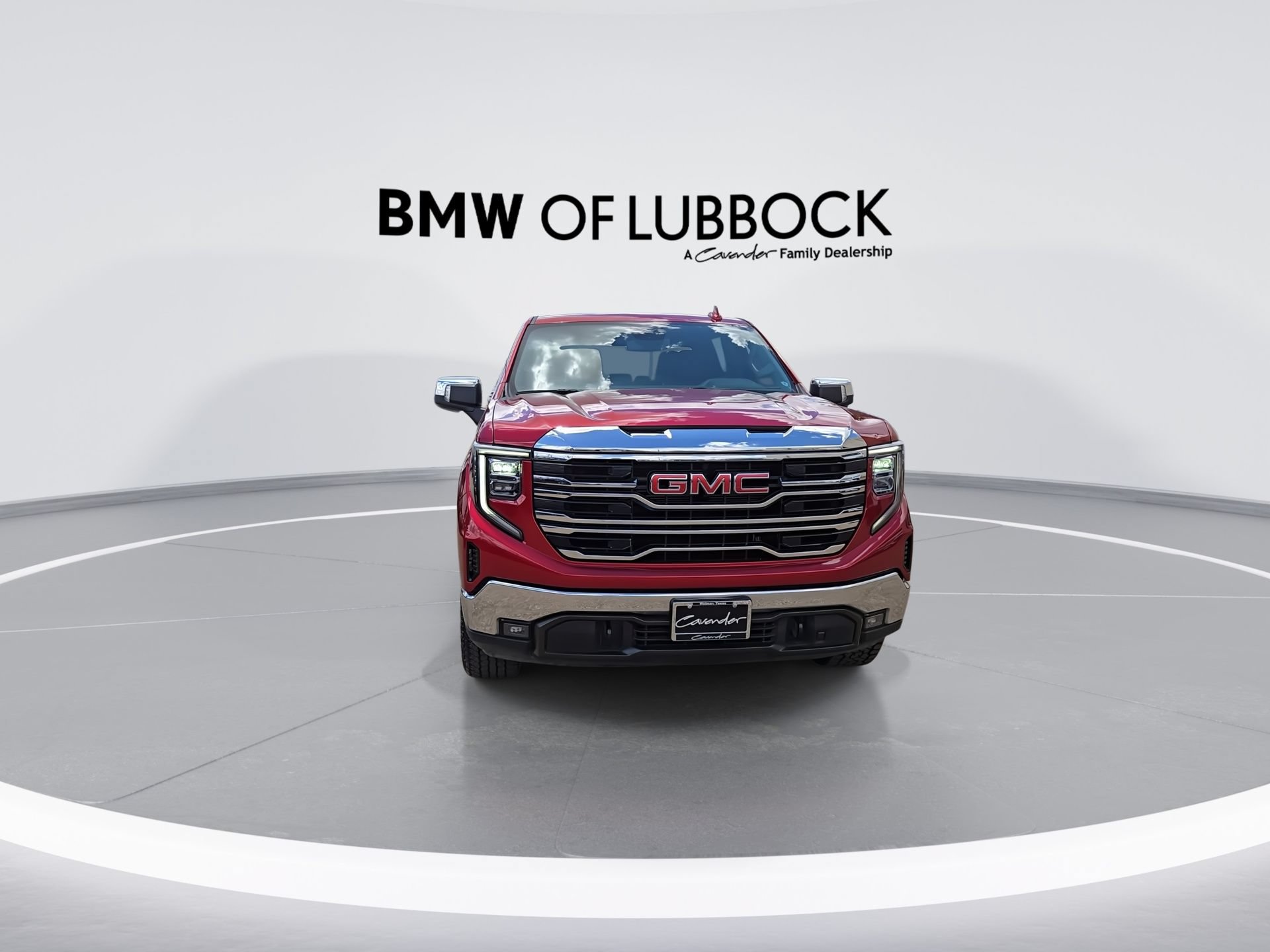Used 2023 GMC Sierra 1500 SLT AWD/4WD image 3