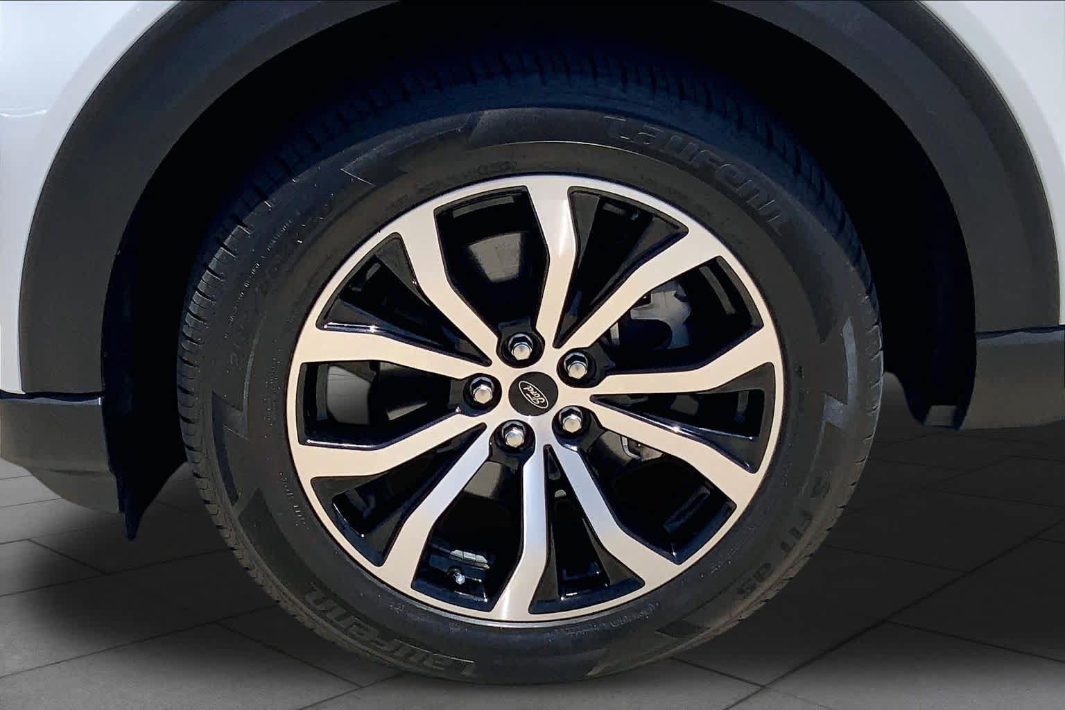 Used 2023 Ford Explorer ST AWD/4WD image 10