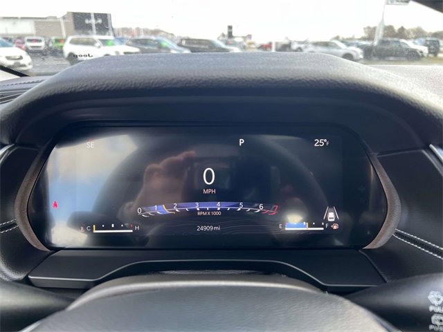 Used 2023 Jeep Grand Cherokee Laredo image 15