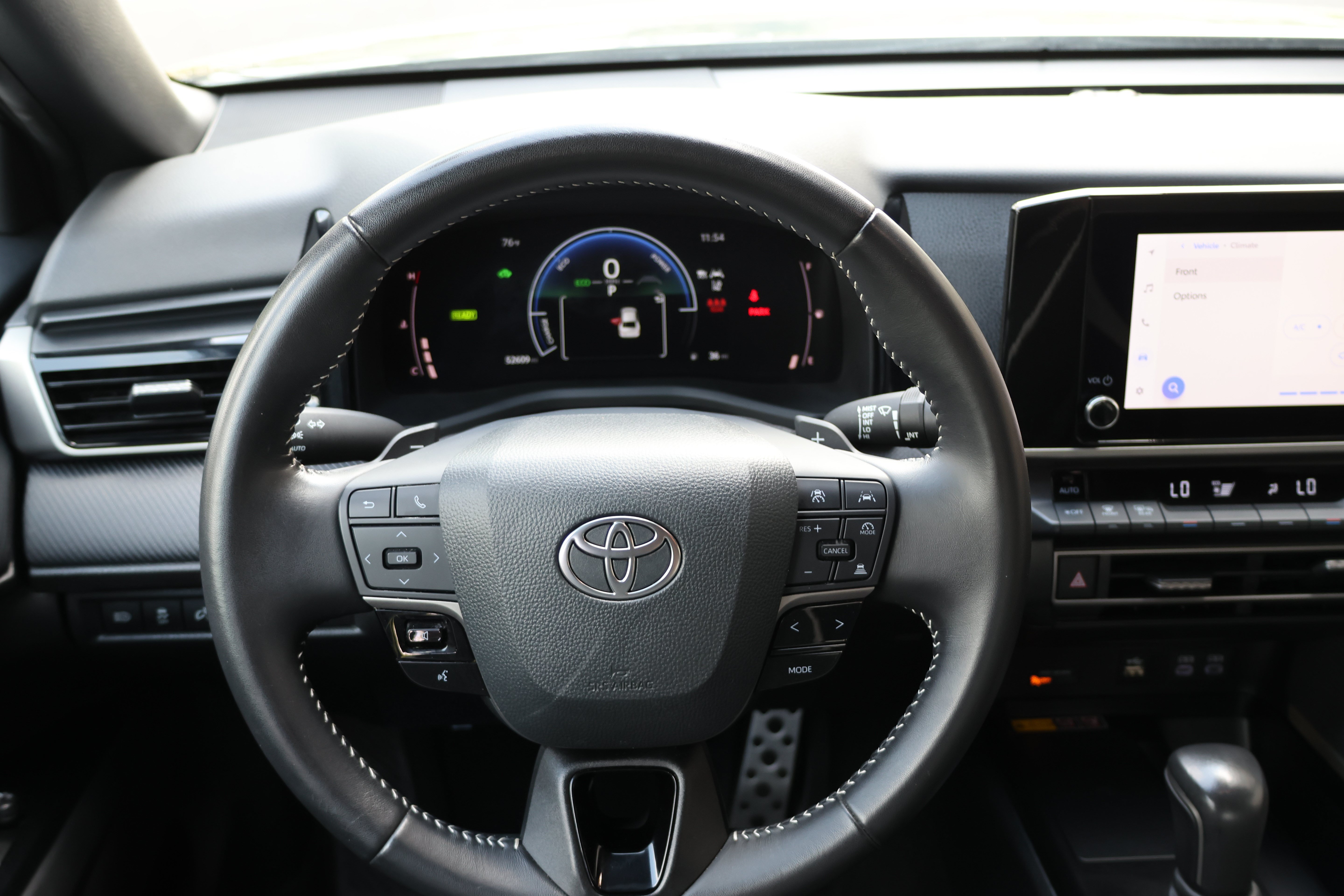 Used 2025 Toyota Camry SE FWD image 23