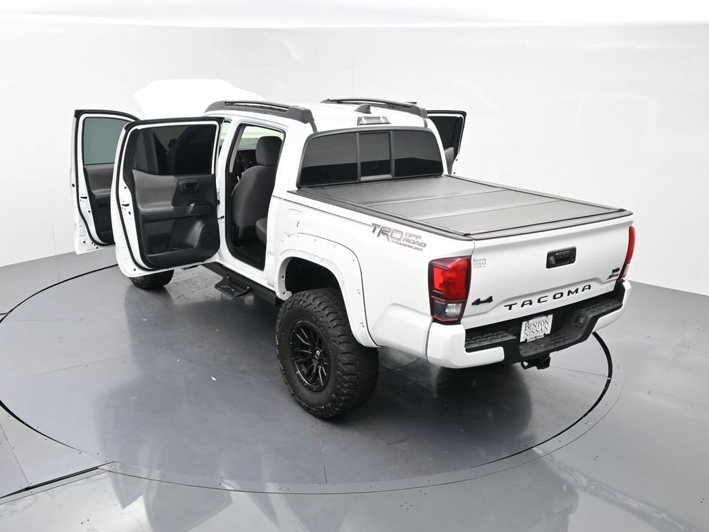 Used 2022 Toyota Tacoma SR AWD/4WD image 23