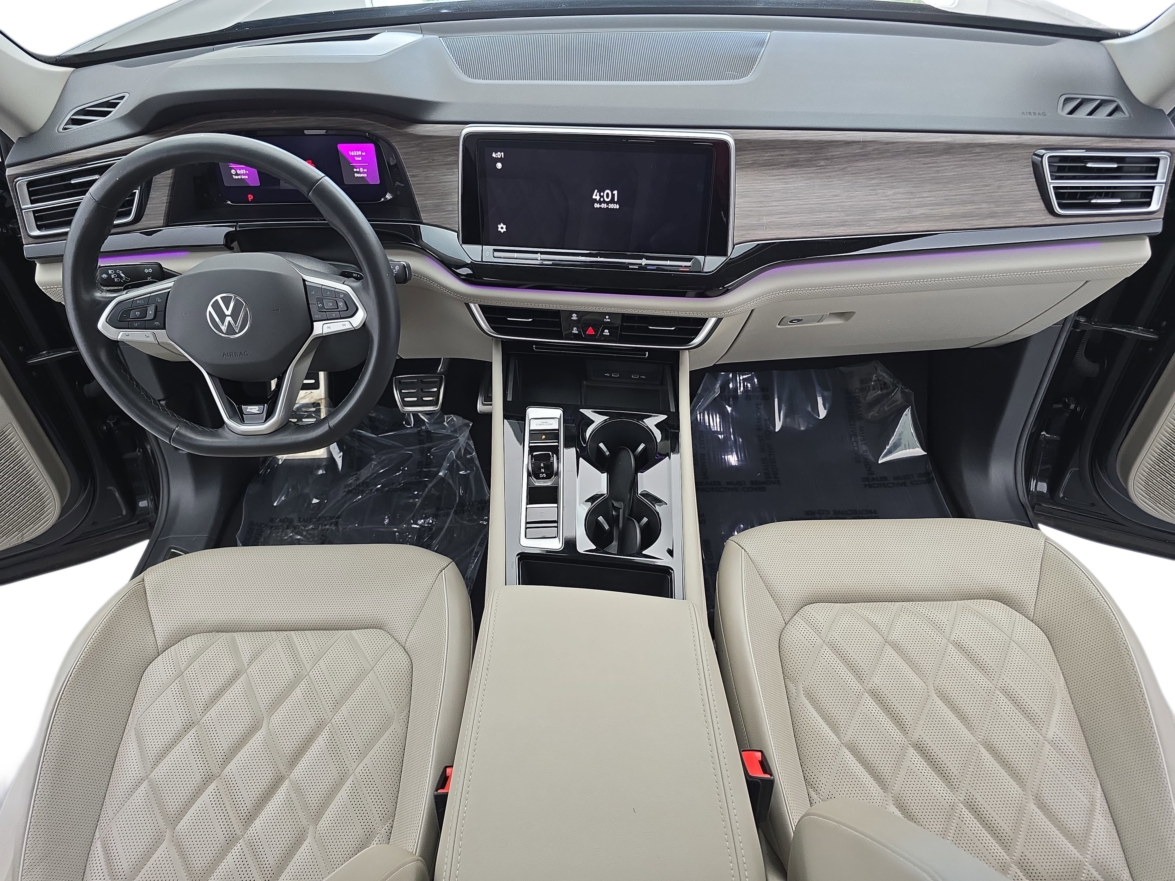 Certified 2024 Volkswagen Atlas SEL Premium R-Line AWD/4WD image 9