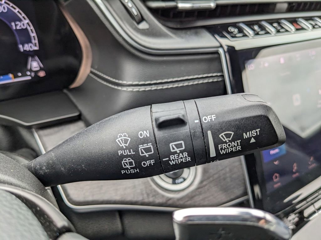 Used 2022 Jeep Grand Cherokee Limited image 54