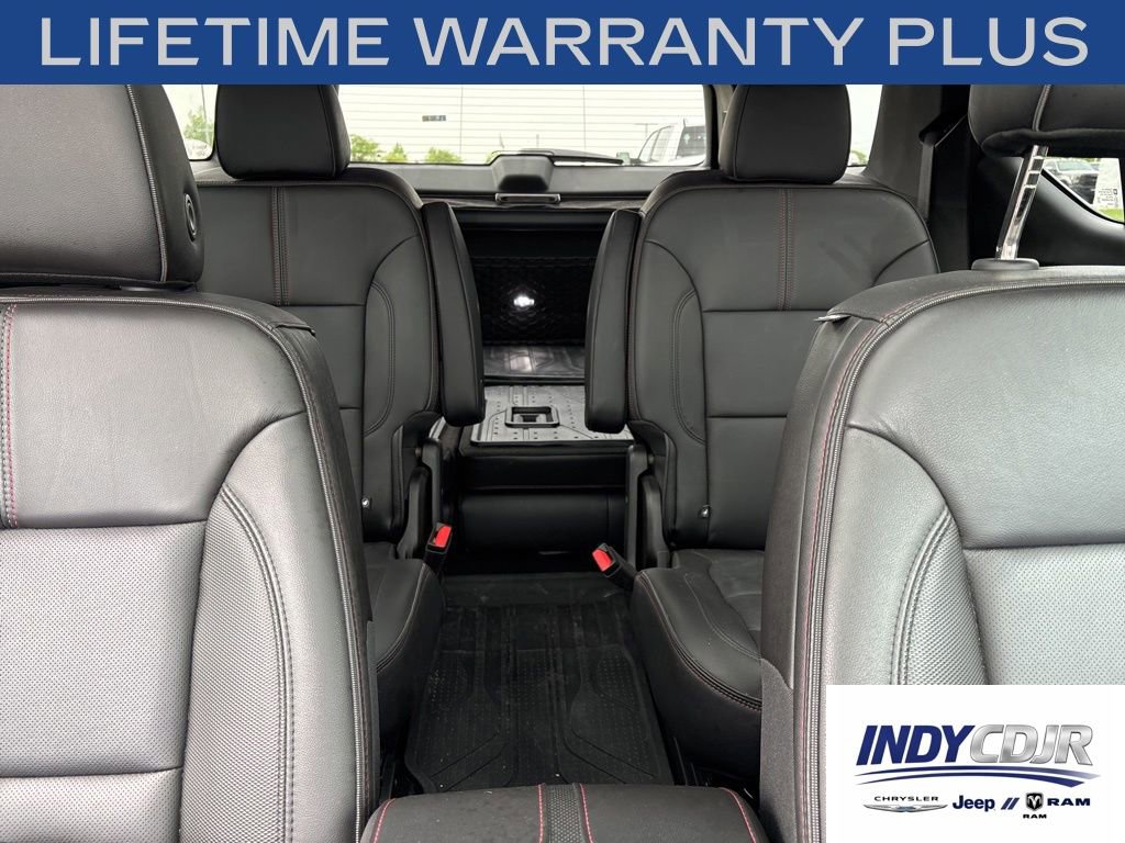 Used 2023 Chevrolet Traverse RS w/ LPO, Floor Liner Package AWD/4WD image 15