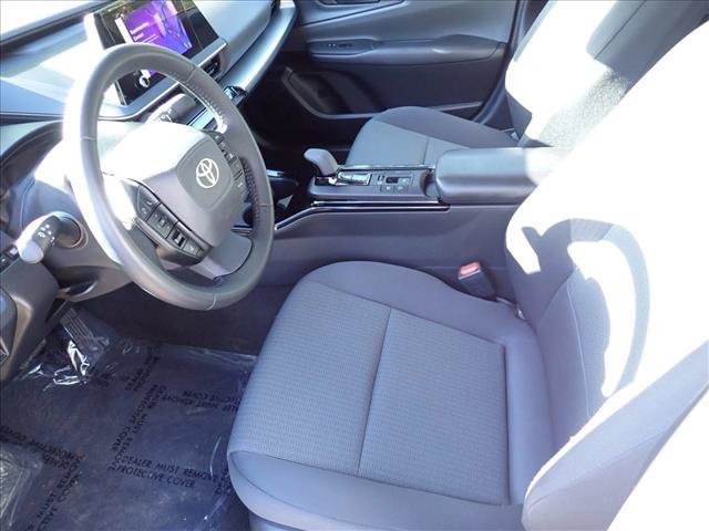 Used 2024 Toyota Prius LE AWD/4WD image 11