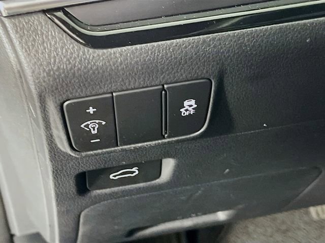 Used 2025 Kia K5 GT-Line w/ GT-Line Premium Package image 11