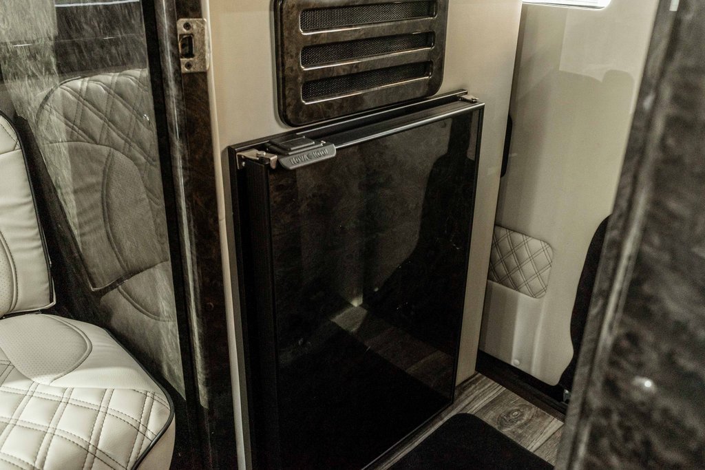 Used 2022 Mercedes-Benz Sprinter 3500 image 38