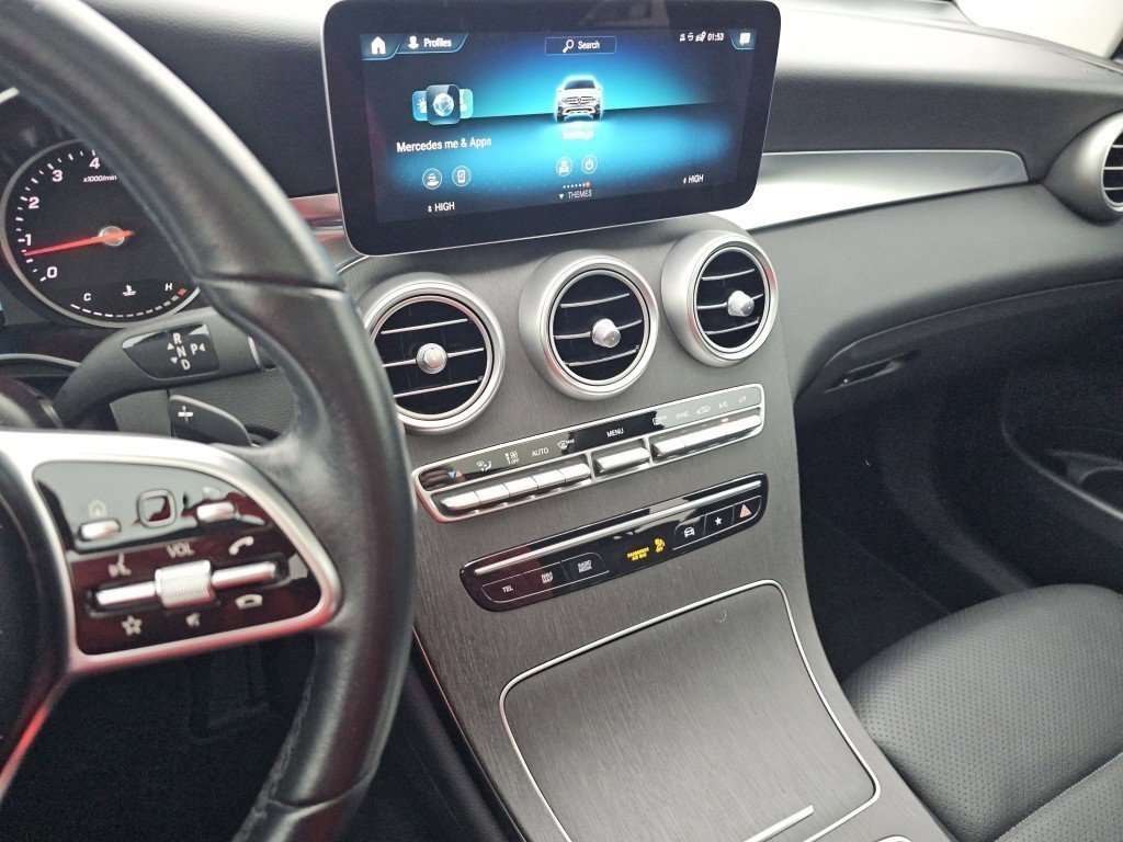 Used 2021 Mercedes-Benz GLC 300 image 32