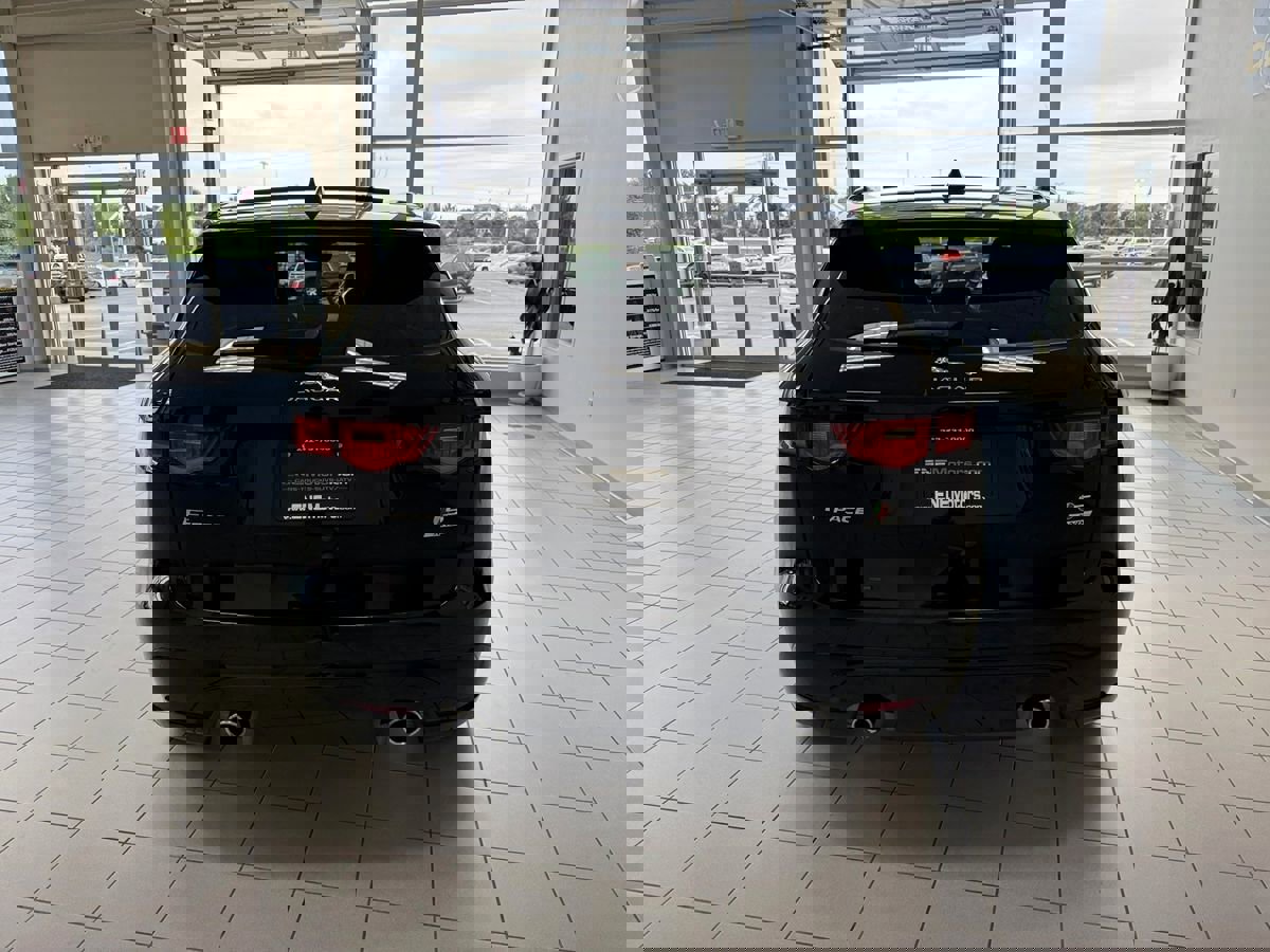 Used 2019 Jaguar F-PACE S image 5