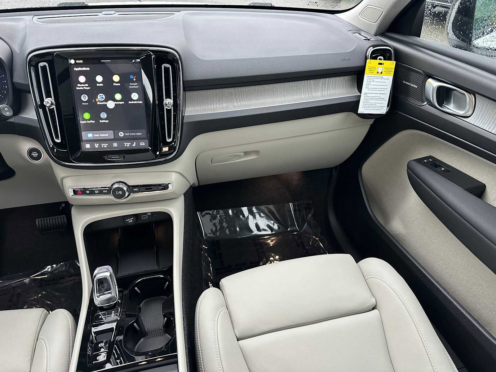 New 2026 Volvo XC40 B5 Ultra w/ Climate Package image 18