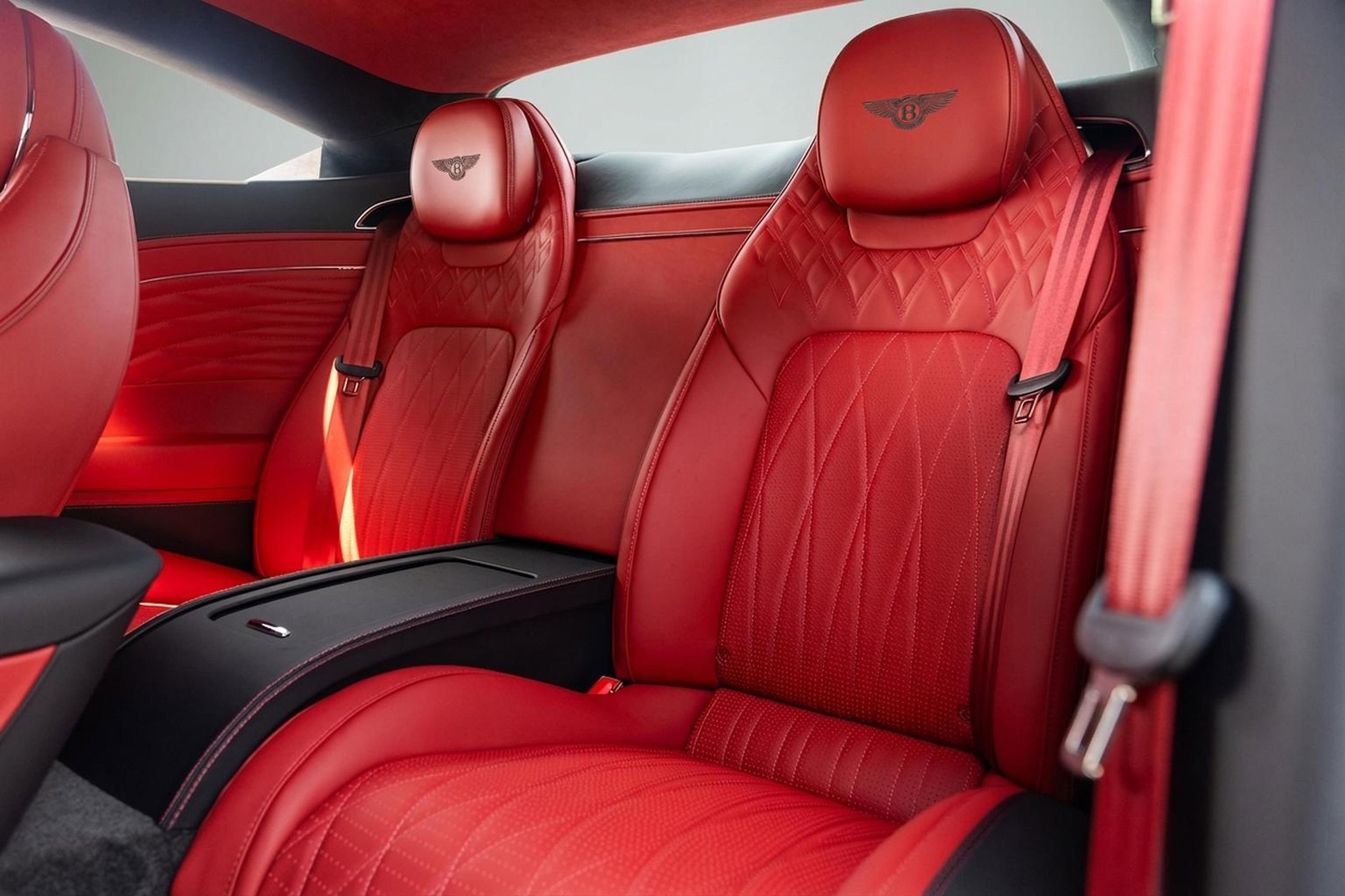 Used 2024 Bentley Continental GT Azure image 9