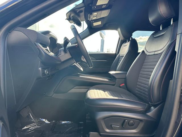 Used 2025 Ford Explorer ST-Line w/ ST-Line Street Pack image 9