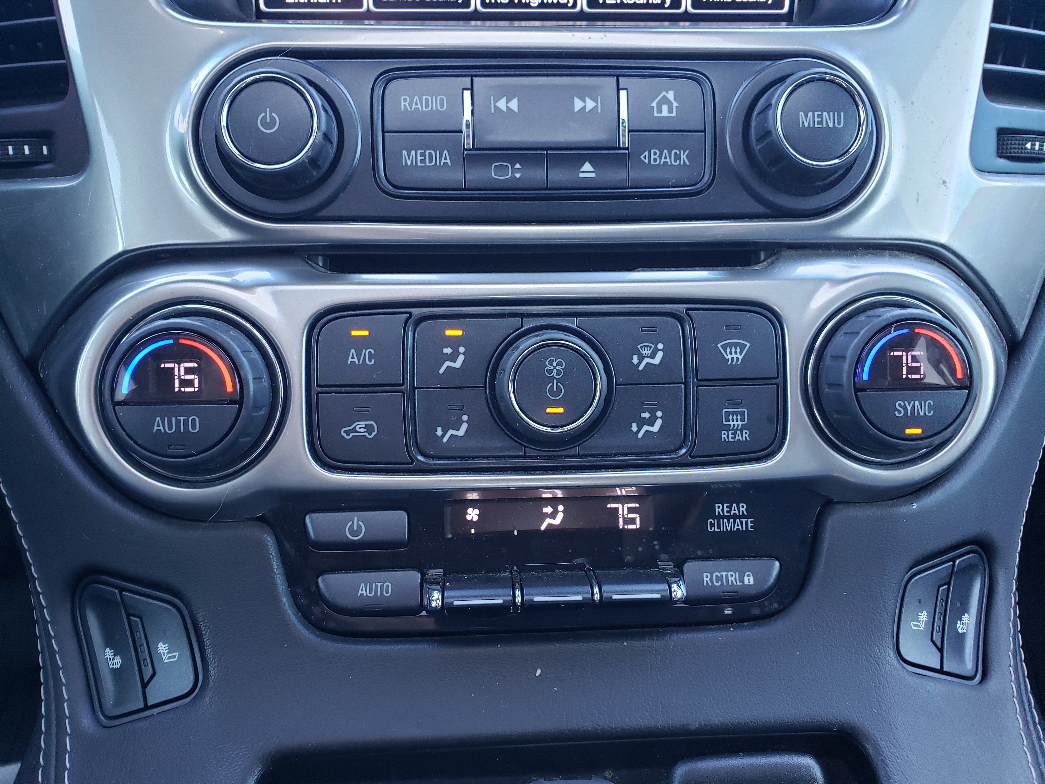 Used 2019 Chevrolet Tahoe LT image 25