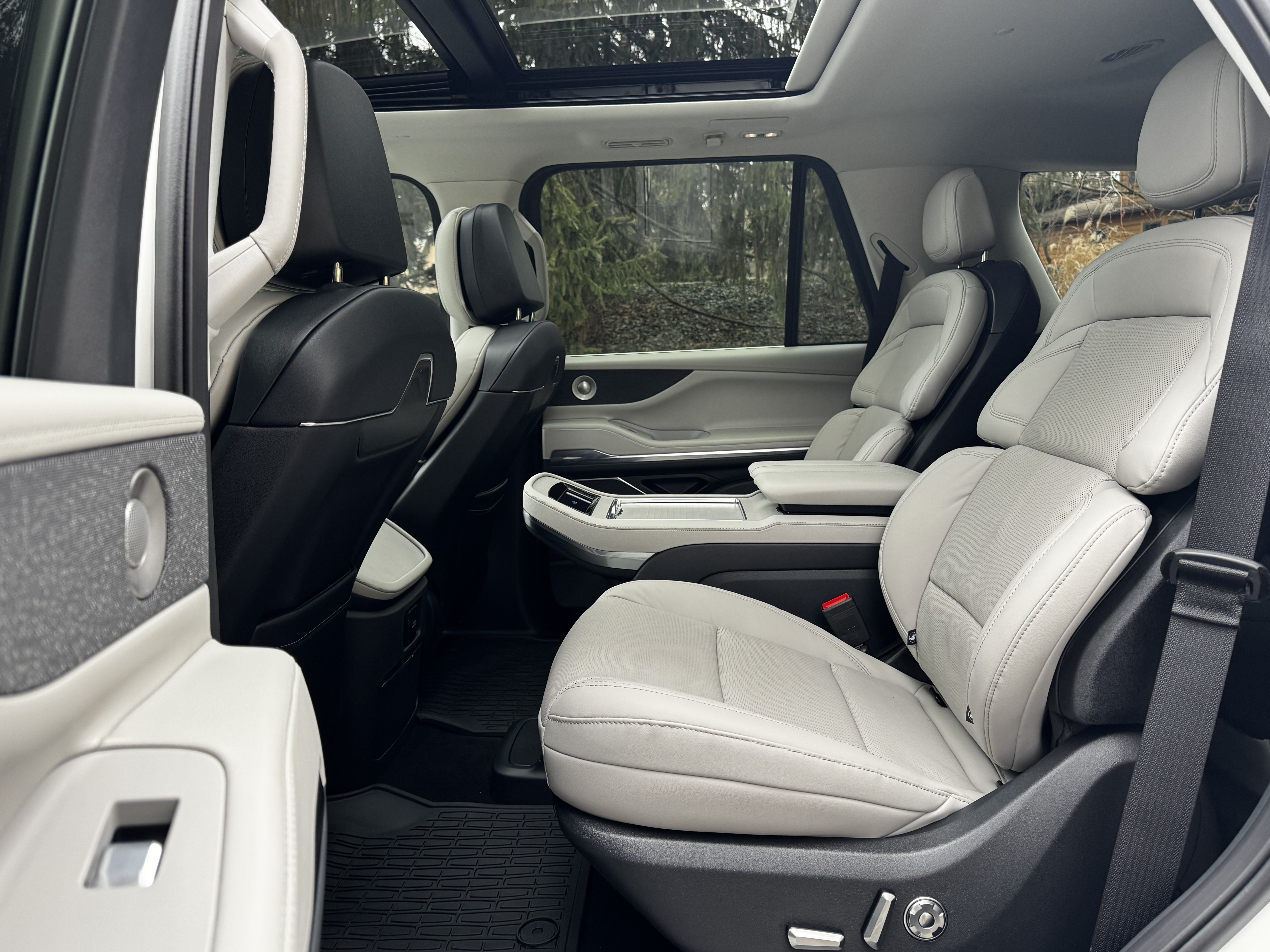 Used 2026 Lincoln Navigator Reserve AWD/4WD image 27