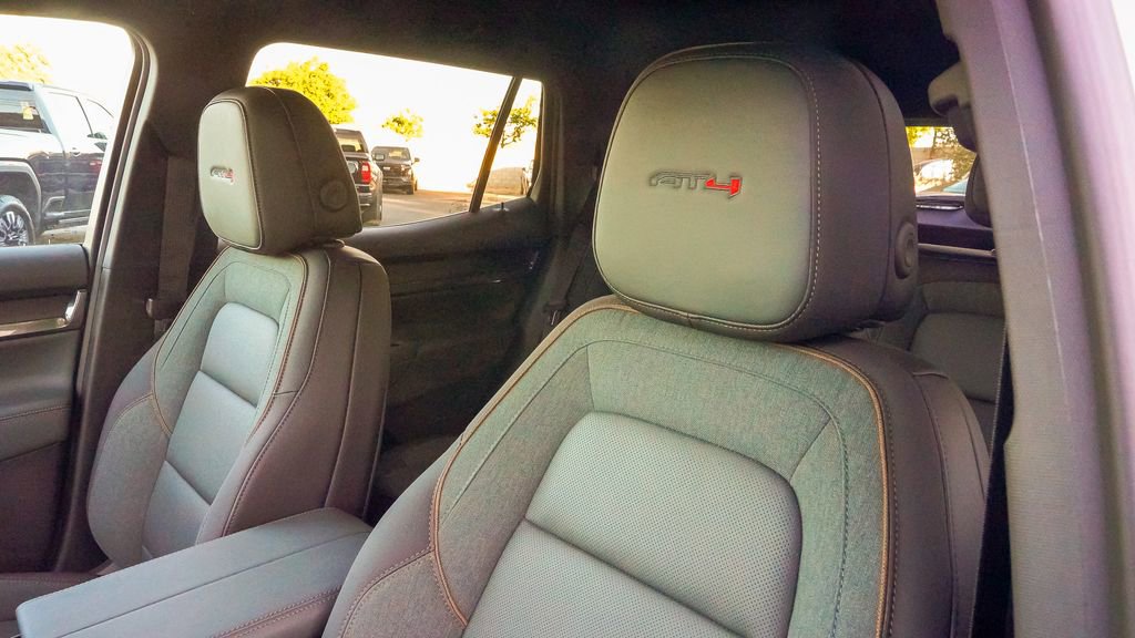 New 2026 GMC Terrain AT4 AWD/4WD image 12