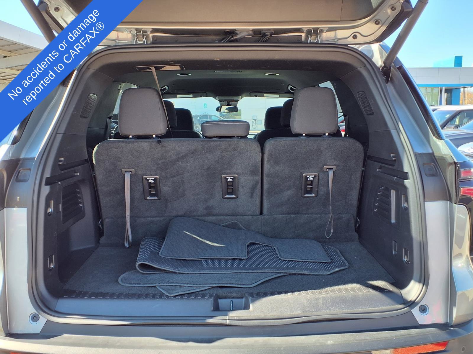 Used 2026 Chevrolet Traverse LT FWD image 10