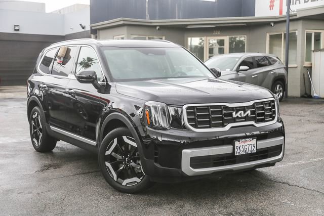 Used 2024 Kia Telluride S w/ S Sunroof Package image 2