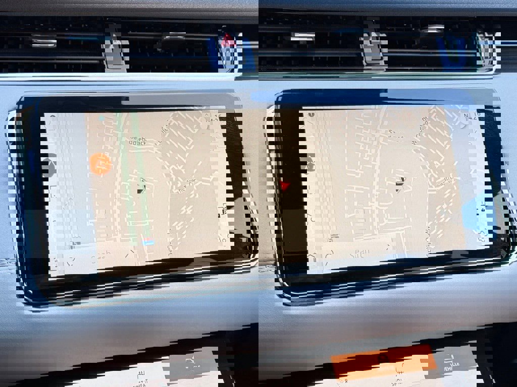 Used 2022 Land Rover Range Rover Evoque R-Dynamic SE image 15