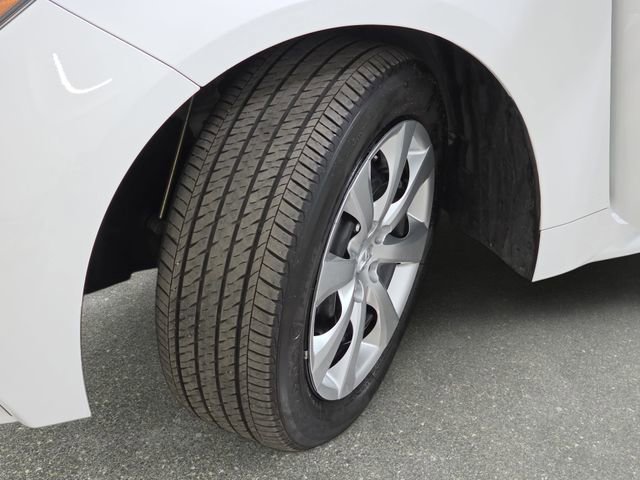 Certified 2025 Toyota Corolla LE FWD image 28